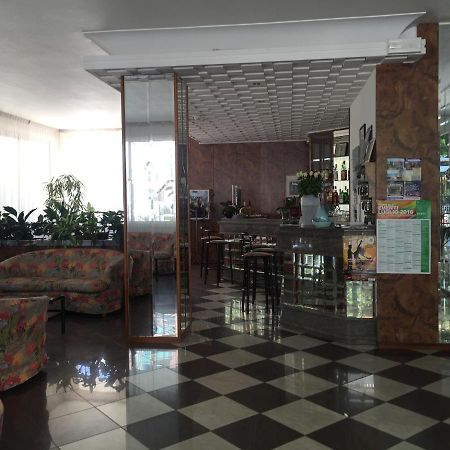 Hotel Calypso Bellaria-Igea Marina Exterior photo