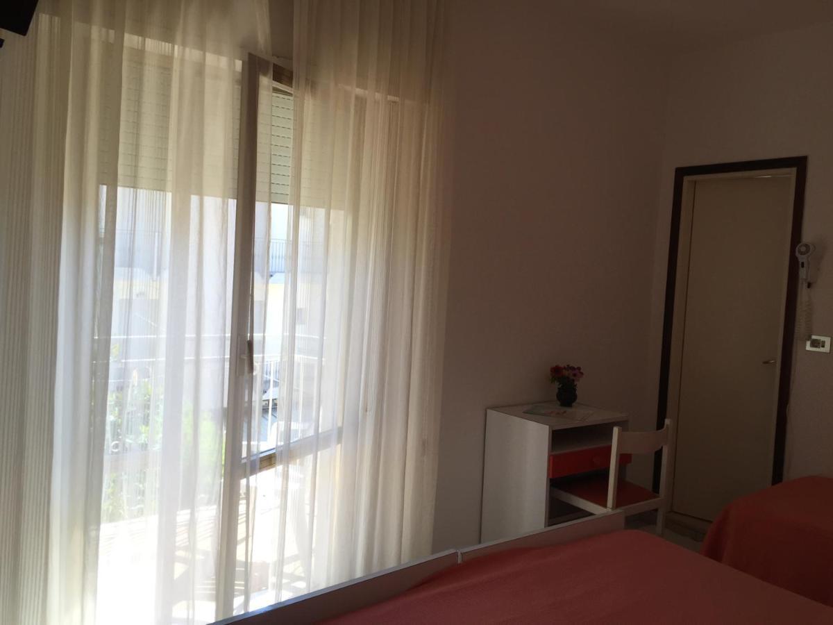 Hotel Calypso Bellaria-Igea Marina Exterior photo